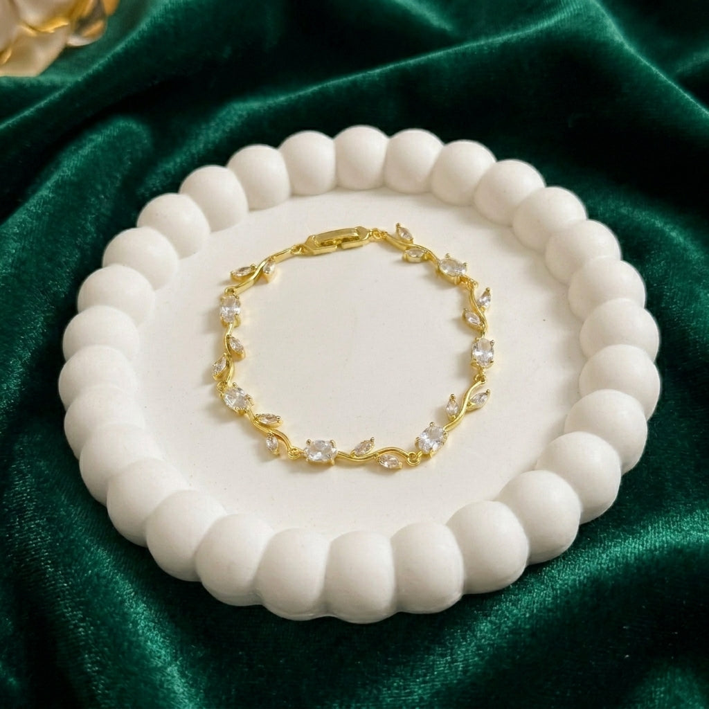 Fiore Bianca Bracelet