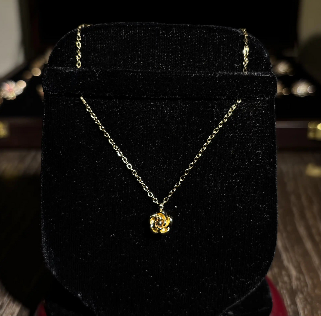 Rosa Necklace