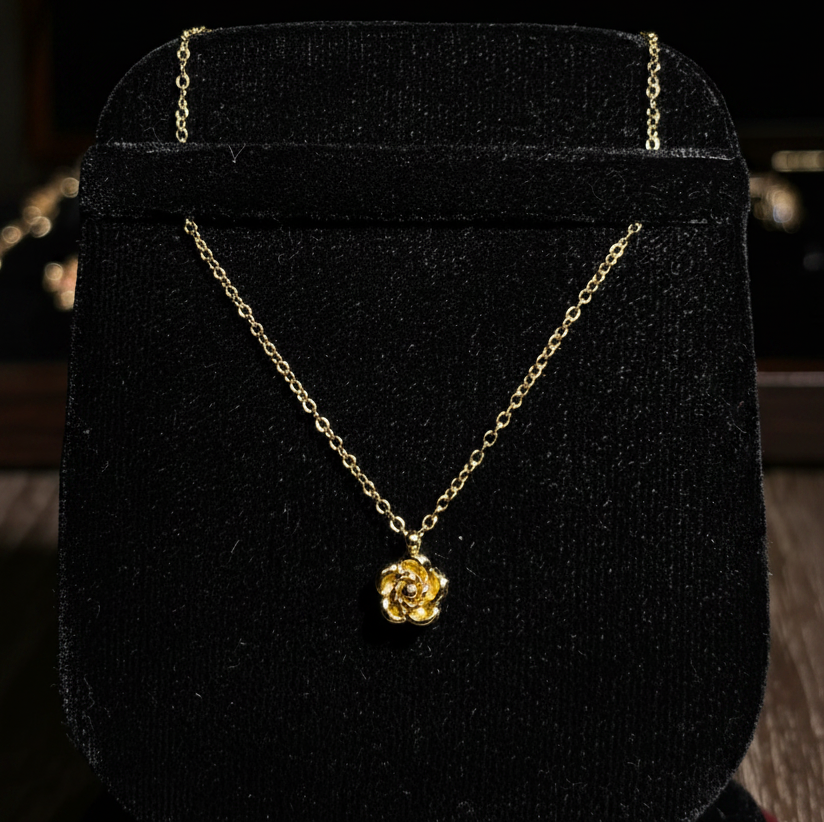 Rosa Necklace